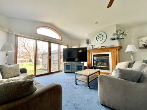 712 Summit Ave, Waukesha, WI 53188-3016