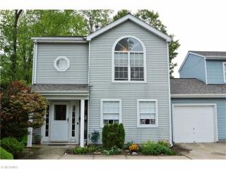 27 Woodbury Ln, Macedonia, OH 44067-3003