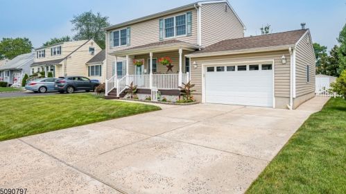 57 Francis St, Iselin, NJ 08830-1152