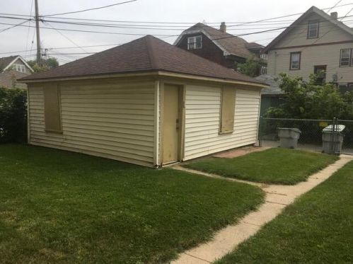 3066 40th St, Milwaukee WI  53210-1835 exterior