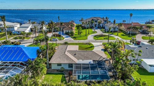 3502 22nd Pl, Cape Coral, FL 33904-4484