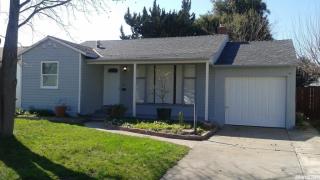 5672 Johns Dr, Sacramento, CA 95822-3139