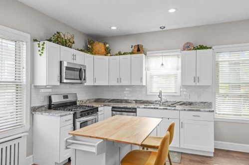 290 River Ave, Providence RI  02908-4217 exterior