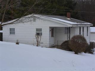 129 Ice House Rd, Latrobe, PA 15650-5322