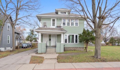 1143 Walnut St, Green Bay, WI 54301-4407