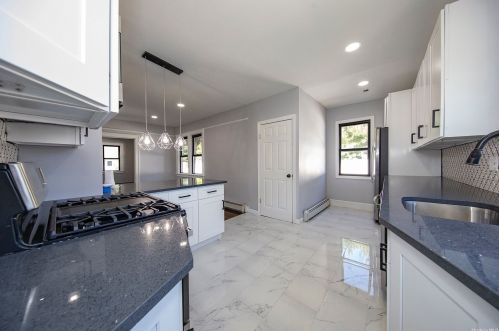 10 21st St, Huntington Station NY  11746-3259 exterior