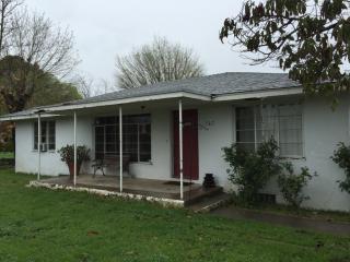 787 Thomsen Rd, Lathrop, CA 95330-9135