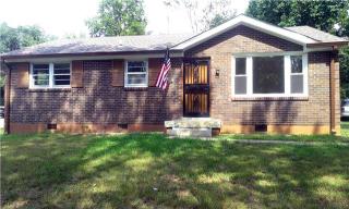 961 Woody Hills Dr, Clarksville, TN 37040-4123