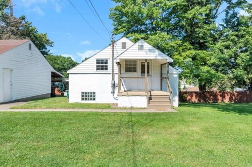 217 Hickory Dr, Beaver Falls, PA 15010-1419