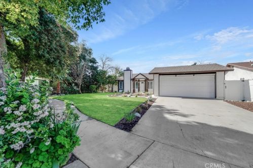 1171 Blue Ridge Ln, Colton, CA 92324-4701