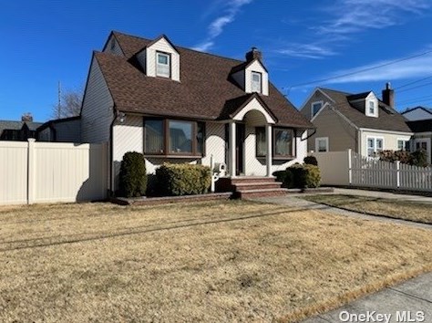 205 Stephen St, North Bellmore, NY 11710-2517