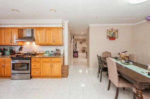 416 23rd St, Union City, NJ 07087-4522