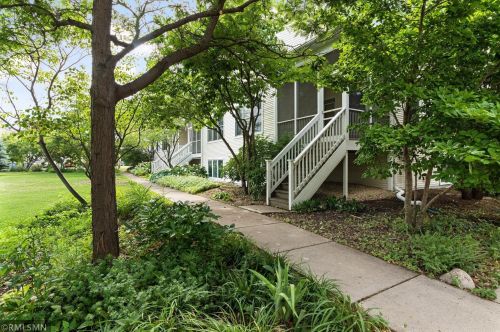 2427 Columbus Ct, Minneapolis, MN 55404-3724