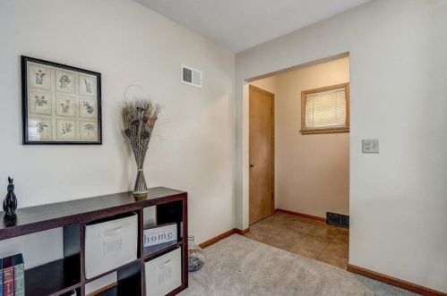 523 112, Milwaukee WI 53226-4132 exterior