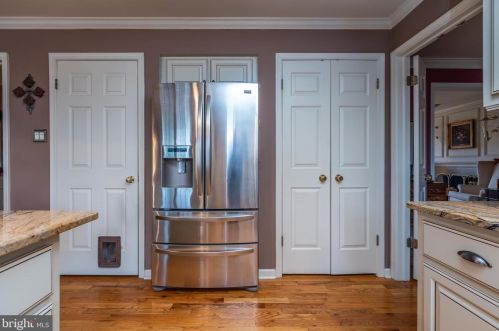 1209 Knollbrook Dr, Lansdale PA 19446-5117 exterior