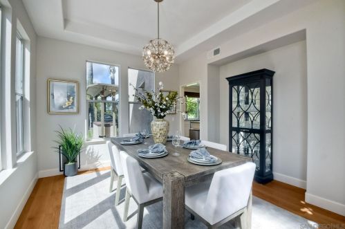 3460 Paseo Ancho, Carlsbad CA  92009-9517 exterior