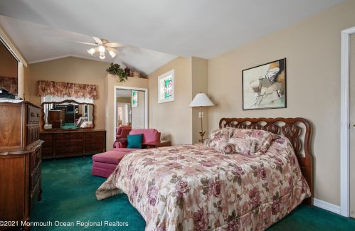 22 Wardell Pl, Tinton Falls NJ  07712-4856 exterior