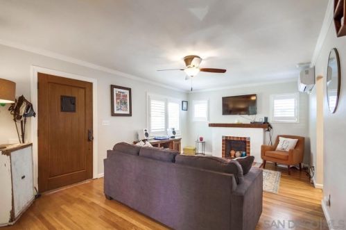 3082 Juniper St, San Diego CA 92104-5624 exterior