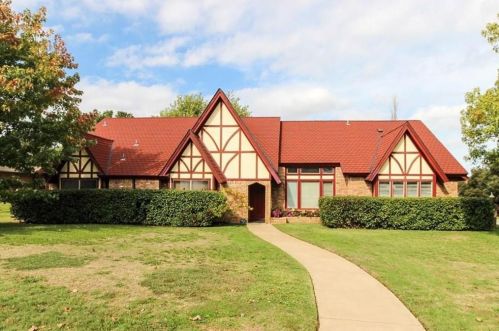 4300 Misty Meadow Dr, Fort Worth, TX 76133-7022