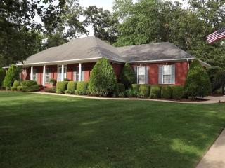 13 Will Ave, Lawrenceburg, TN 38464-4451