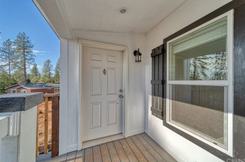 6221 Stinson Ln, Paradise, CA 95969-3372