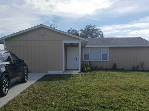 1142 Goodman Ave, Fort Pierce, FL 34953-1433