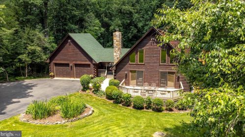 2953 Freezeland Rd, Linden, VA 22642-5302