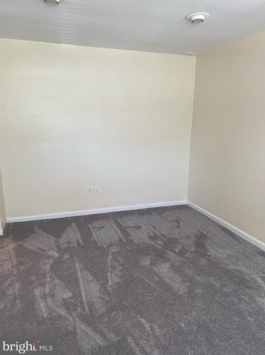 47 Roxboro Rd, Lawrence Township NJ  08648-3924 exterior