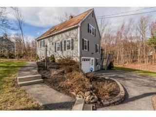 5 Derby Rd, Derry NH  03038-4602 exterior