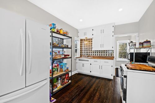 1937 95th St, Milwaukee WI  53227-1414 exterior