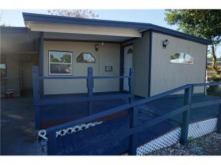 1837 Kepner Dr, Tarpon Springs, FL 34691-5438