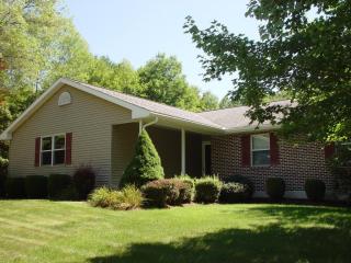 5219 Mountain View Dr, Stroudsburg, PA 18360-7781