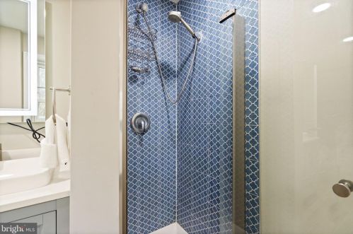 13188 Loyalty Rd, Leesburg VA  20176-6112 exterior