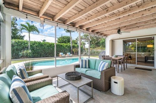 2636 Mores Rd, West Palm Beach, FL 33406-7715