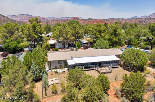 135 Sunset Hl Dr, Sedona AZ 86336-9783 exterior