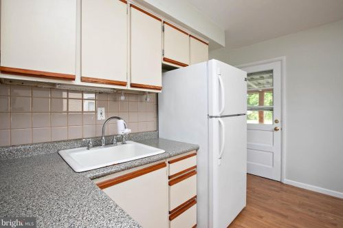 121 Hannold Blvd, West Deptford NJ  08096-1815 exterior