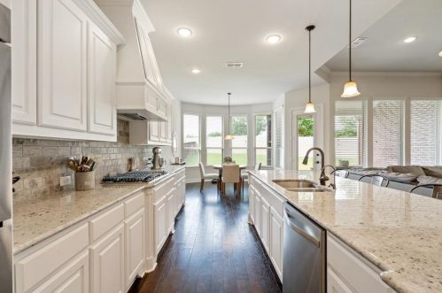 954 Beverly Ln, Allen TX  75013-5717 exterior