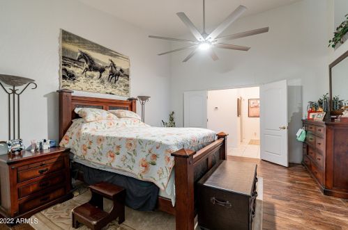 1064 Palomino Crk Dr, Gilbert AZ 85296-3727 exterior