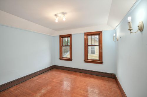 2141 59, Milwaukee WI 53219-1549 exterior