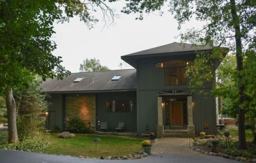 120 Caernarvon Rd, Wales, WI 53183-9534