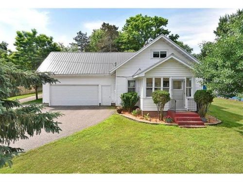 513 11th St, Faribault, MN 55021-6822