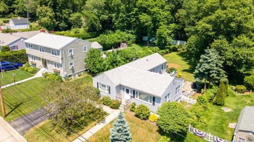 238 Baker Avenue Ext, Groton, CT 06340-4005
