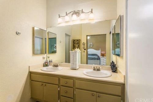 3622 Capriole Rd, Riverside CA  92503-4914 exterior