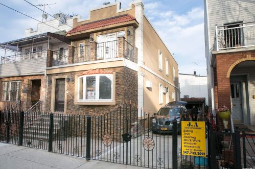 87-29 80th St, Jamaica, NY 11421-1135