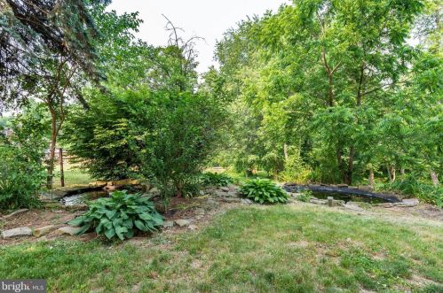 1030 Littlestown Rd, Littlestown PA 17340-9442 exterior