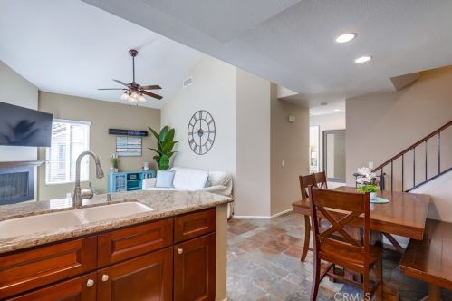 28882 Canyon Pt, Trabuco Canyon CA  92679-1092 exterior