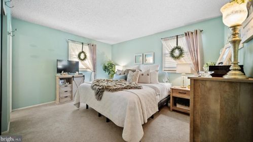 26 Pintinalli Dr, Trenton NJ  08619-1538 exterior