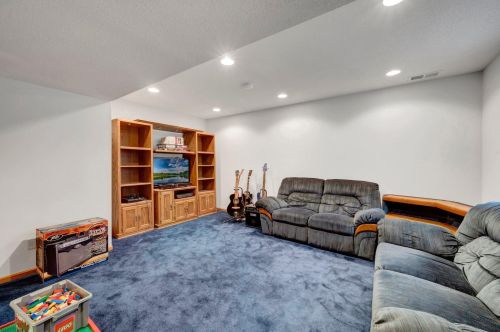 701 23rd Ave, South Saint Paul MN  55075-1322 exterior