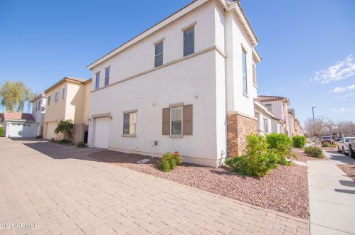 4660 Laurel Ave, Gilbert, AZ 85234-7851