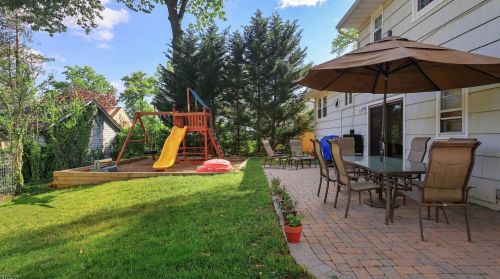 2212 Jersey Ave, Scotch Plains NJ  07076-4618 exterior